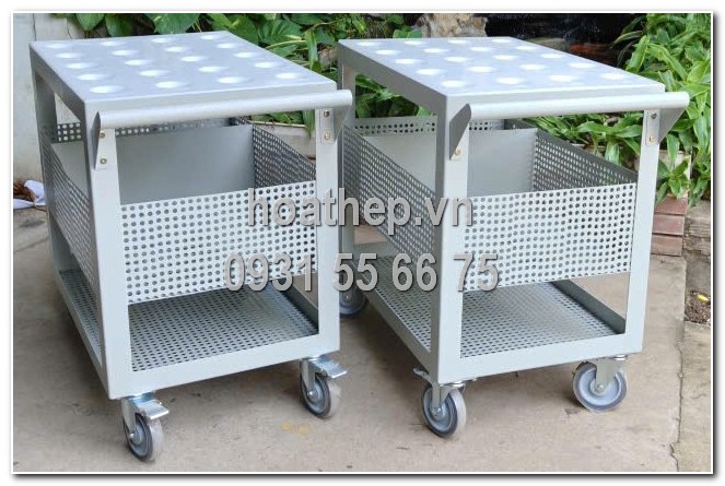 Xe đẩy dao cắt CNC,  Tủ đựng dụng cụ CNC,  Xe đẩy dao 3 tầng,  Gi&aacute; đựng dao tiện,  Xe chứa dao 20 vị tr&iacute;  K&iacute;ch thước 760x500x760,  Phụ kiện gia c&ocirc;ng cơ kh&iacute;,  Xe dụng cụ nh&agrave; xưởng